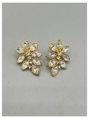 2 for $30✨NEW • VTG Monet Marquise Goldtone & Crystal Rhinestone Floral Earrings